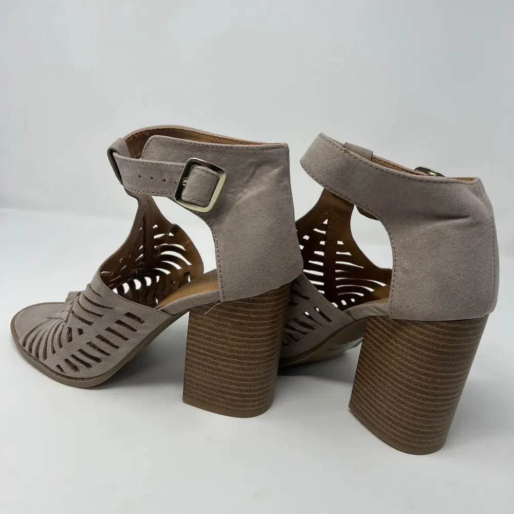 Charlotte Russe Open Toe Heels Sz 8‎